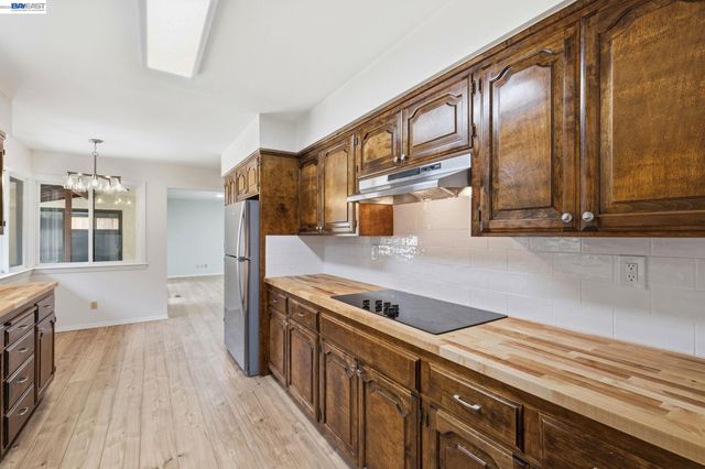 649 Graham Hill Rd, Santa Cruz, CA 95060