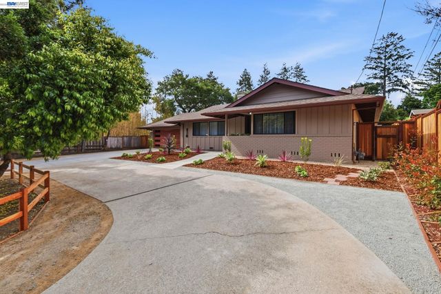 649 Graham Hill Rd, Santa Cruz, CA 95060