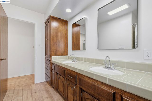 649 Graham Hill Rd, Santa Cruz, CA 95060