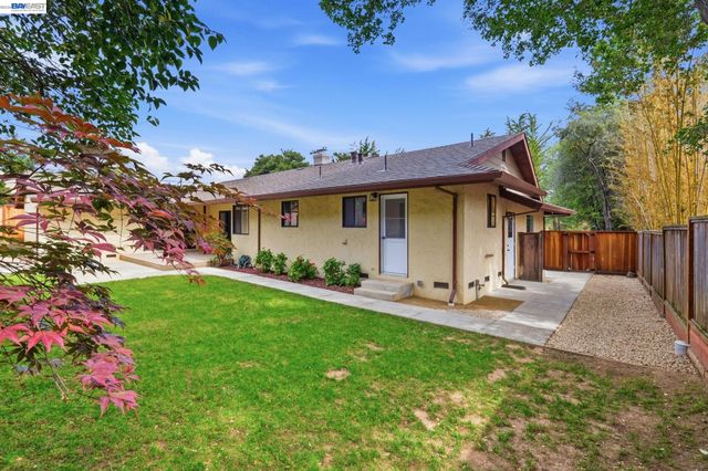649 Graham Hill Rd, Santa Cruz, CA 95060