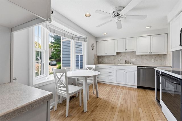 27 Fairway Circle 27, Natick, MA 01760