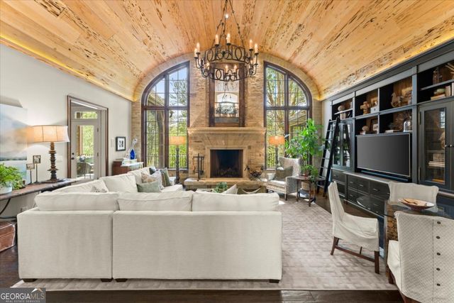 581 Pine Valley Road SE, Marietta, GA 30067