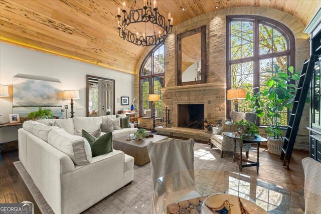 581 Pine Valley Road SE, Marietta, GA 30067