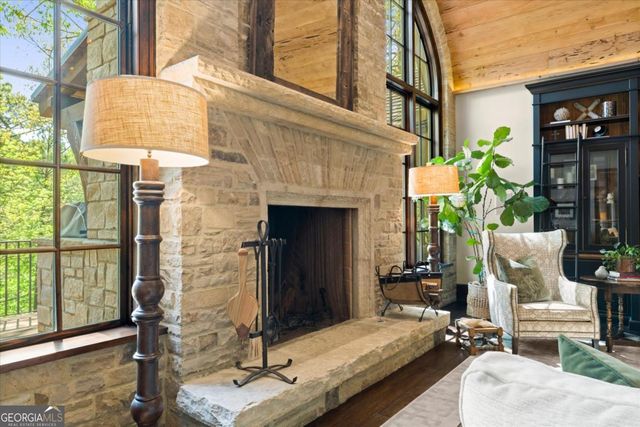 581 Pine Valley Road SE, Marietta, GA 30067