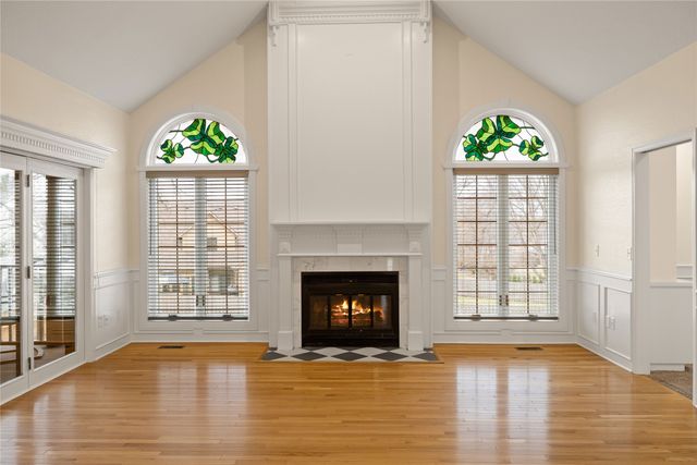 2714 Ashworth Road, West Des Moines, IA 50265