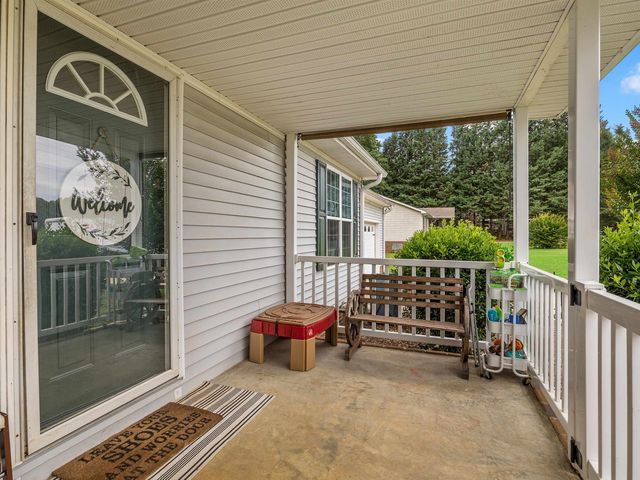 324 Corey Drive, Inman, SC 29349