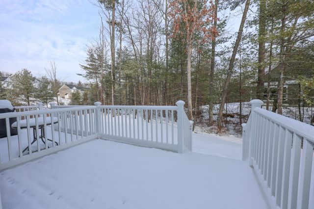 181 Knollwood Way, Manchester, NH 03102