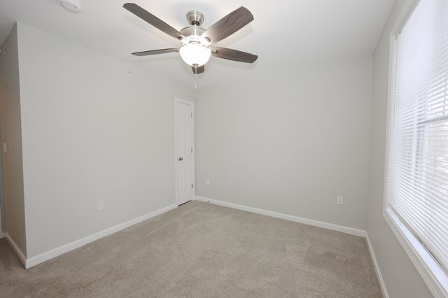 181 Knollwood Way, Manchester, NH 03102