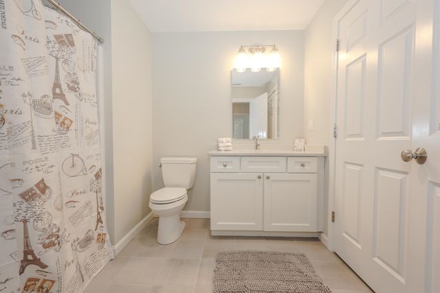 181 Knollwood Way, Manchester, NH 03102