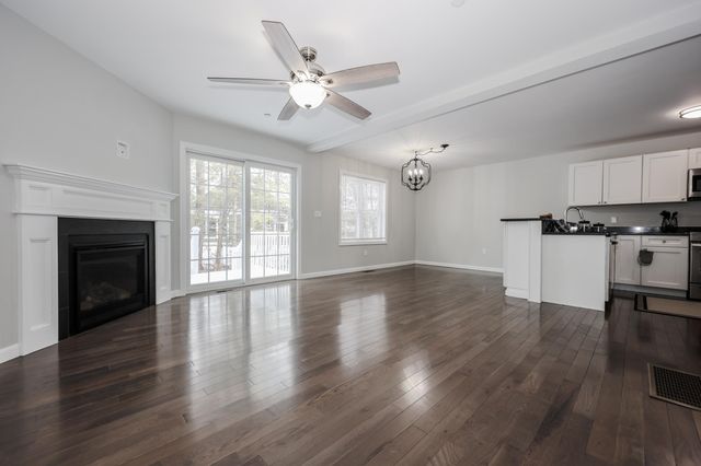 181 Knollwood Way, Manchester, NH 03102