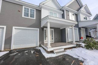 181 Knollwood Way, Manchester, NH 03102