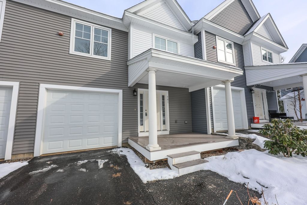 181 Knollwood Way, Manchester, NH 03102