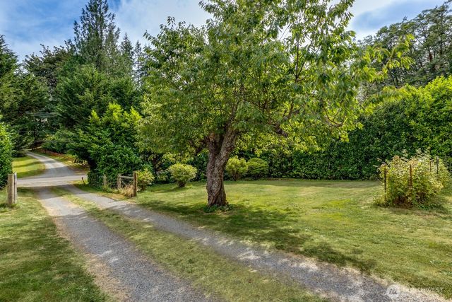 6827 Lakewood Road, Stanwood, WA 98292