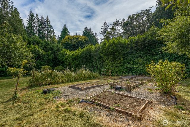 6827 Lakewood Road, Stanwood, WA 98292