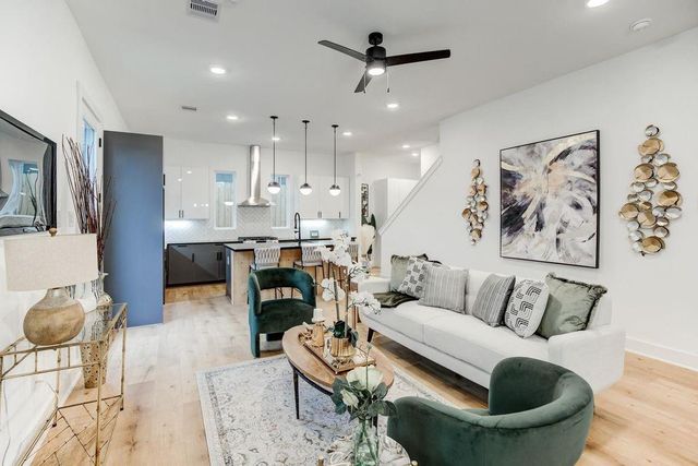 5502 Texas Street, Houston, TX 77011