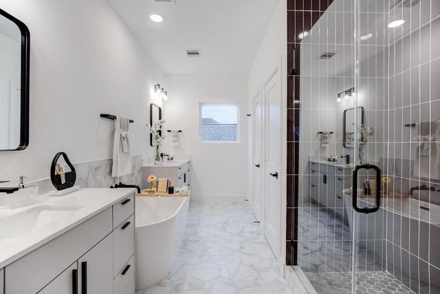 5502 Texas Street, Houston, TX 77011