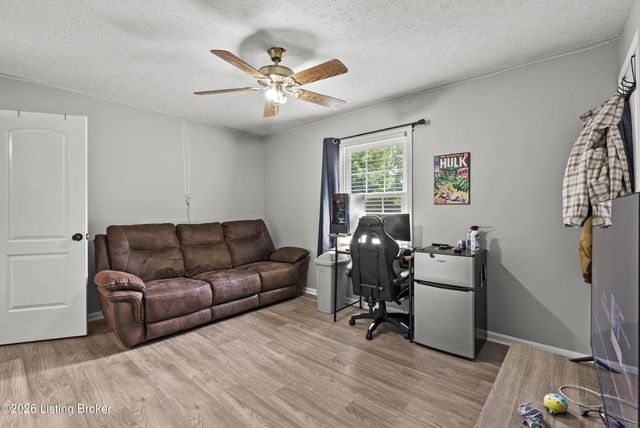 197 Washington Ct, Mt Washington, KY 40047