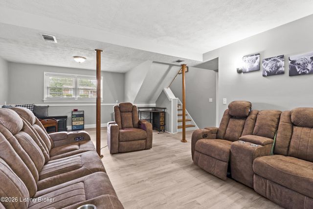 197 Washington Ct, Mt Washington, KY 40047