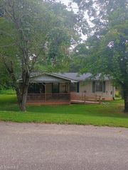 340 Vista Lane, North Wilkesboro, NC 28659