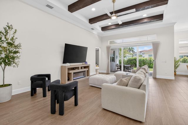 9682 Captiva Circle, Boynton Beach, FL 33437