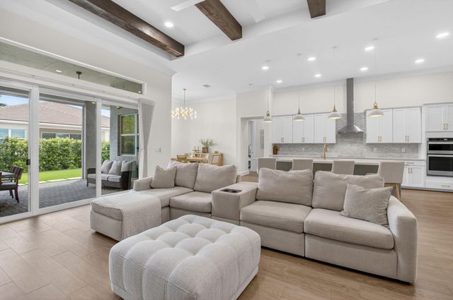 9682 Captiva Circle, Boynton Beach, FL 33437