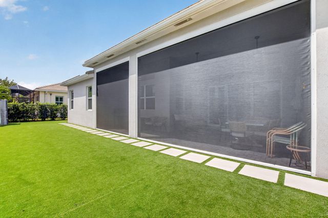 9682 Captiva Circle, Boynton Beach, FL 33437