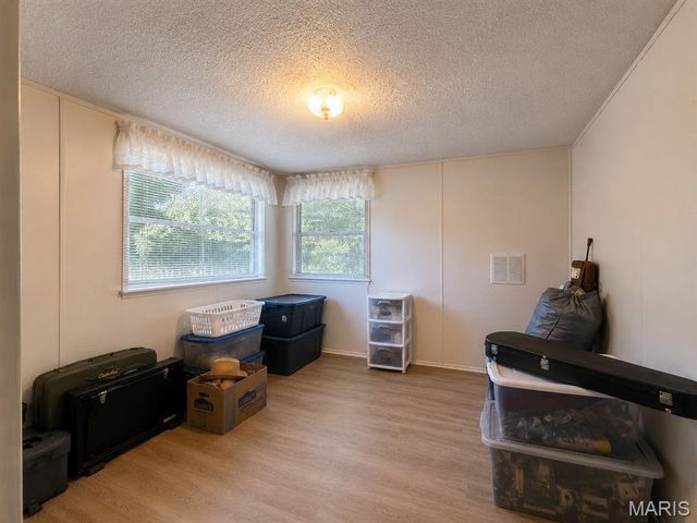 11577 Radio Station Rd, Cadet, MO 63630