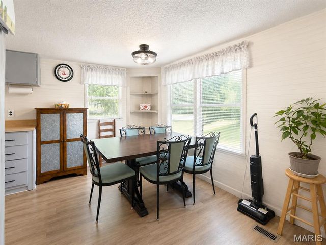11577 Radio Station Rd, Cadet, MO 63630