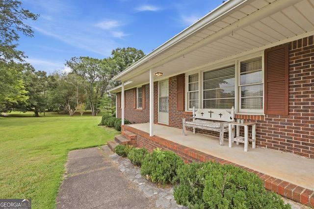 57 Defoor Road, Toccoa, GA 30577