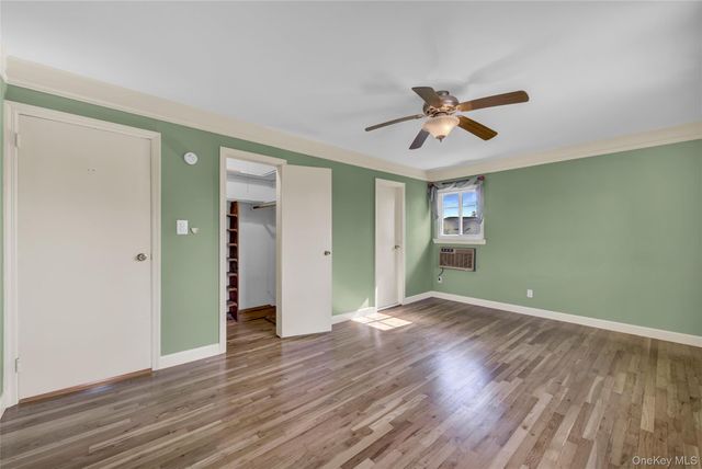 25 Lake Shore Boulevard, Massapequa, NY 11758