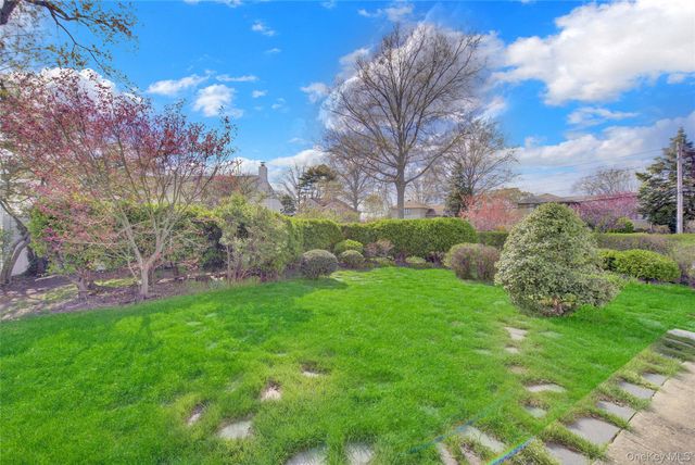 25 Lake Shore Boulevard, Massapequa, NY 11758