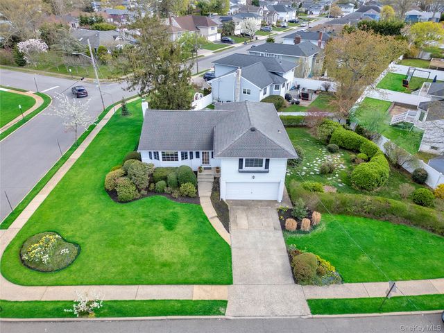 25 Lake Shore Boulevard, Massapequa, NY 11758