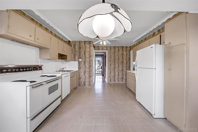 25 Lake Shore Boulevard, Massapequa, NY 11758