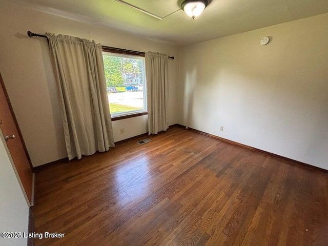 141 E Harrison Ave 1, Clarksville, IN 47129