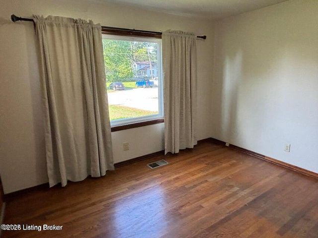 141 E Harrison Ave 1, Clarksville, IN 47129