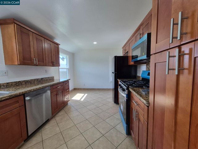 120 S 39Th St, Richmond, CA 94804