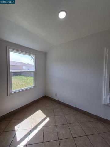 120 S 39Th St, Richmond, CA 94804