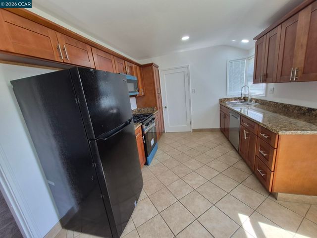 120 S 39Th St, Richmond, CA 94804