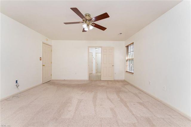 13 Cross Cut LN, Fredericksburg, VA 22405