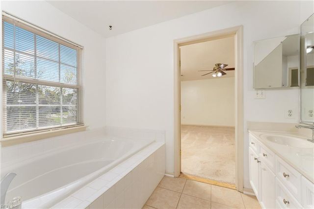 13 Cross Cut LN, Fredericksburg, VA 22405