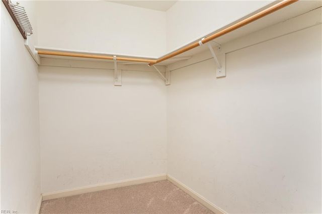 13 Cross Cut LN, Fredericksburg, VA 22405