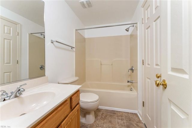 13 Cross Cut LN, Fredericksburg, VA 22405