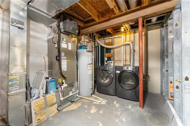 13 Cross Cut LN, Fredericksburg, VA 22405