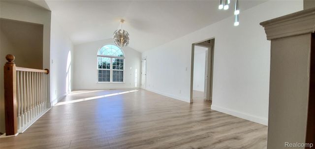 3633 Oakmonte Boulevard 189, Oakland Charter Township, MI 48306