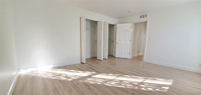 3633 Oakmonte Boulevard 189, Oakland Charter Township, MI 48306