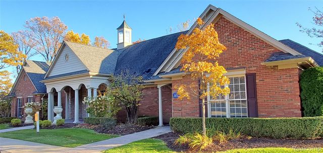 3633 Oakmonte Boulevard 189, Oakland Charter Township, MI 48306