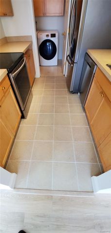 3633 Oakmonte Boulevard 189, Oakland Charter Township, MI 48306