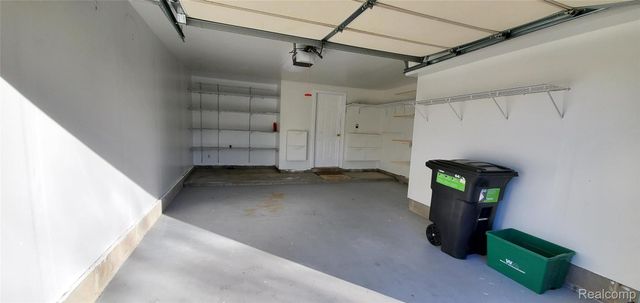 3633 Oakmonte Boulevard 189, Oakland Charter Township, MI 48306