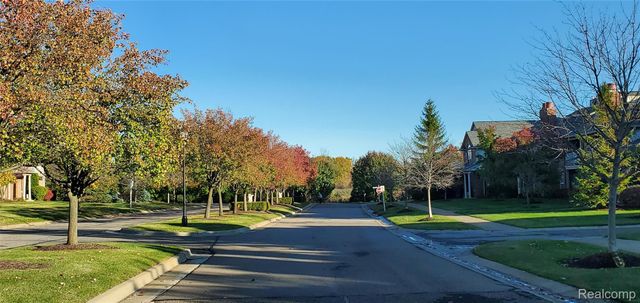 3633 Oakmonte Boulevard 189, Oakland Charter Township, MI 48306