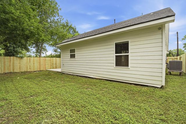 6109 Woodrow Street, Texas City, TX 77591